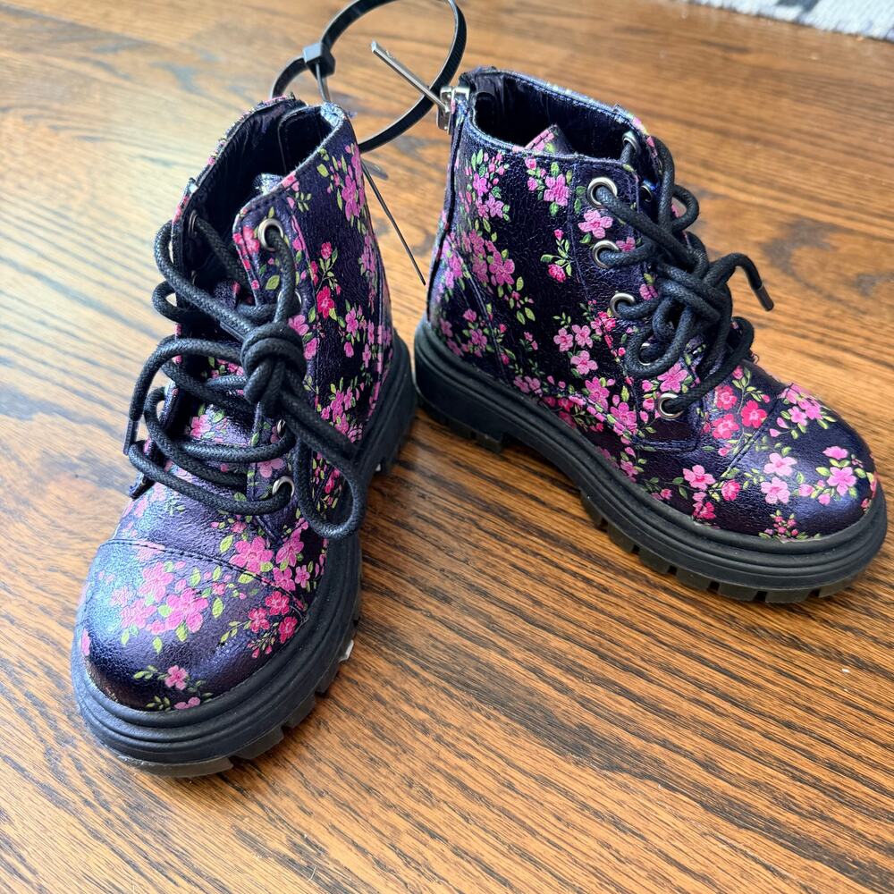 New Nina Kids Diana Blue and Pink Floral Zip up Combat Boot - Size 7